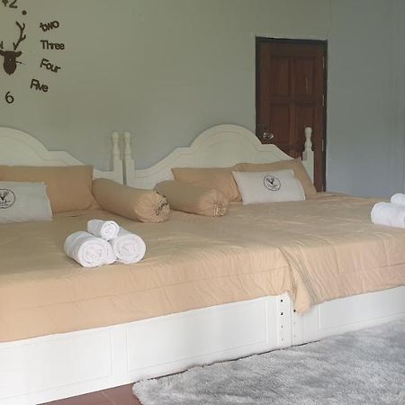 Reindeer House Wat Chedi 4 People Hotel Sichon Eksteriør billede